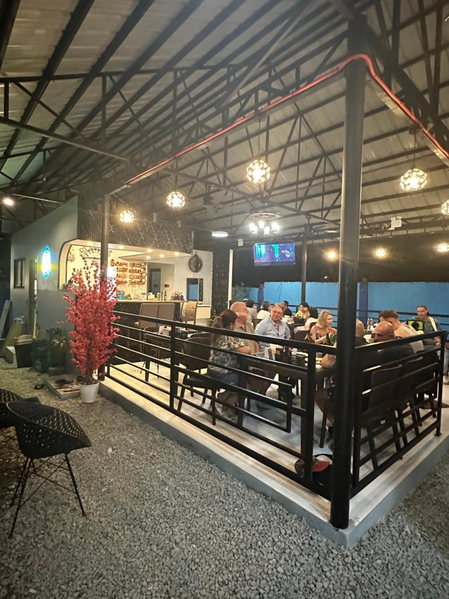 Blue Summer Suites & Restaurant Bingag ภายนอก รูปภาพ